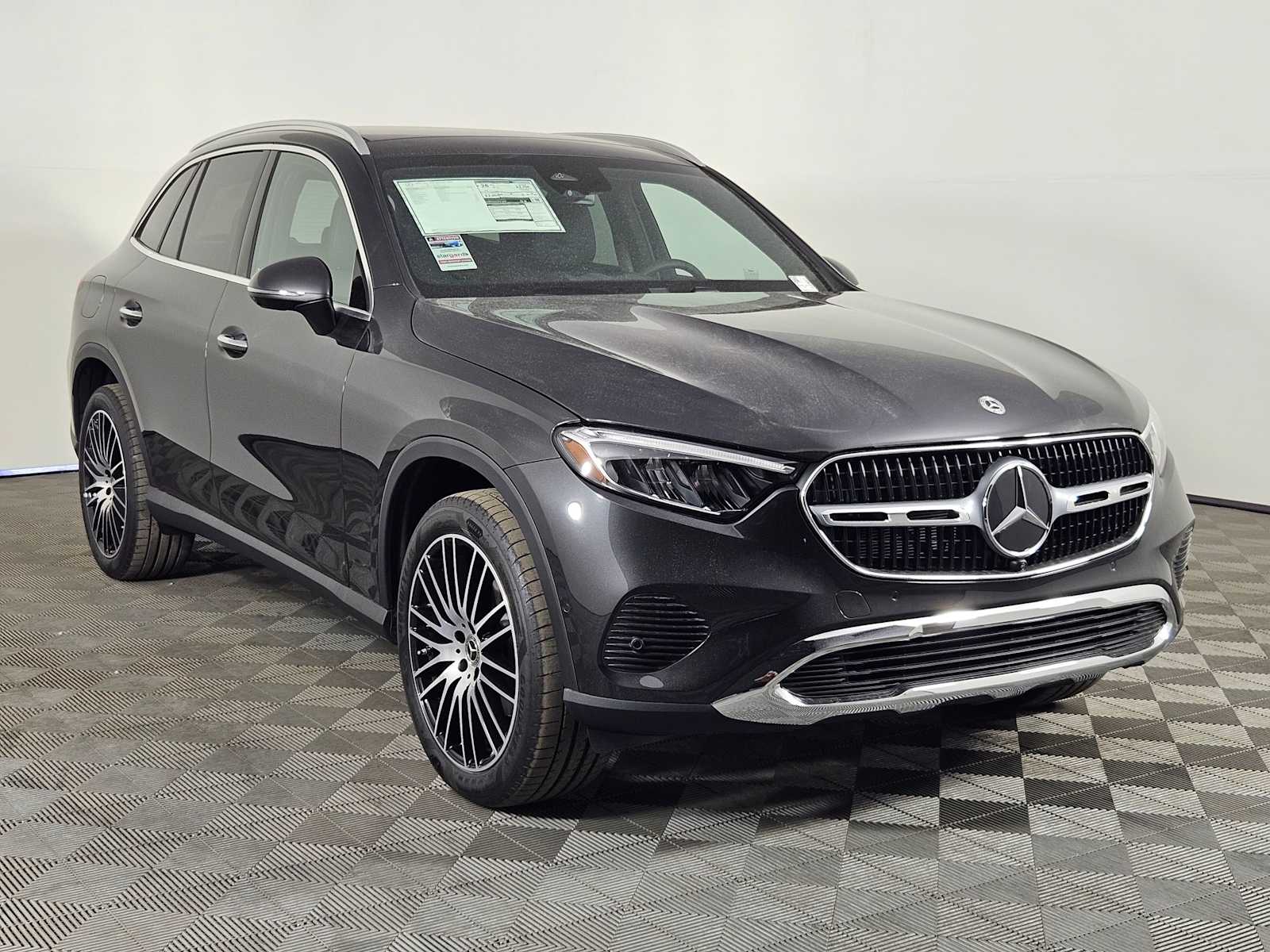 Thumbnail: 2025 Mercedes-Benz GLC - 7