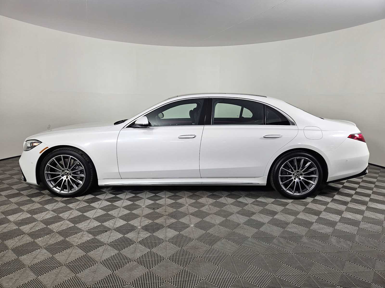 Thumbnail: 2025 Mercedes-Benz B-Class - 2