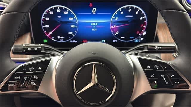 Thumbnail: 2025 Mercedes-Benz GLC - 17