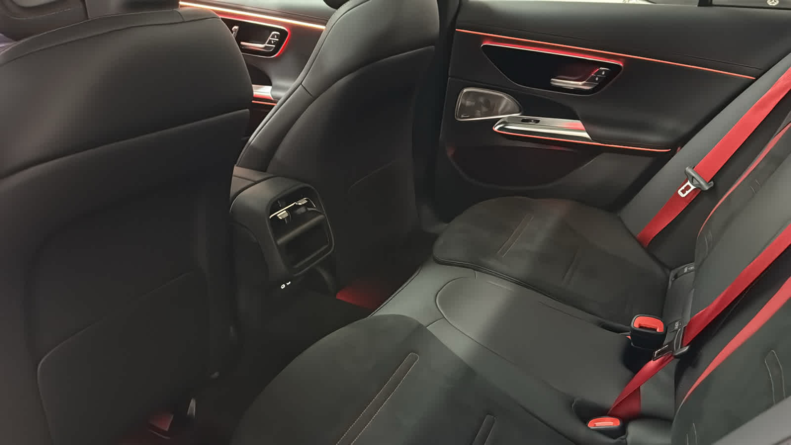 Thumbnail: 2026 Mercedes-Benz E-Class - 32