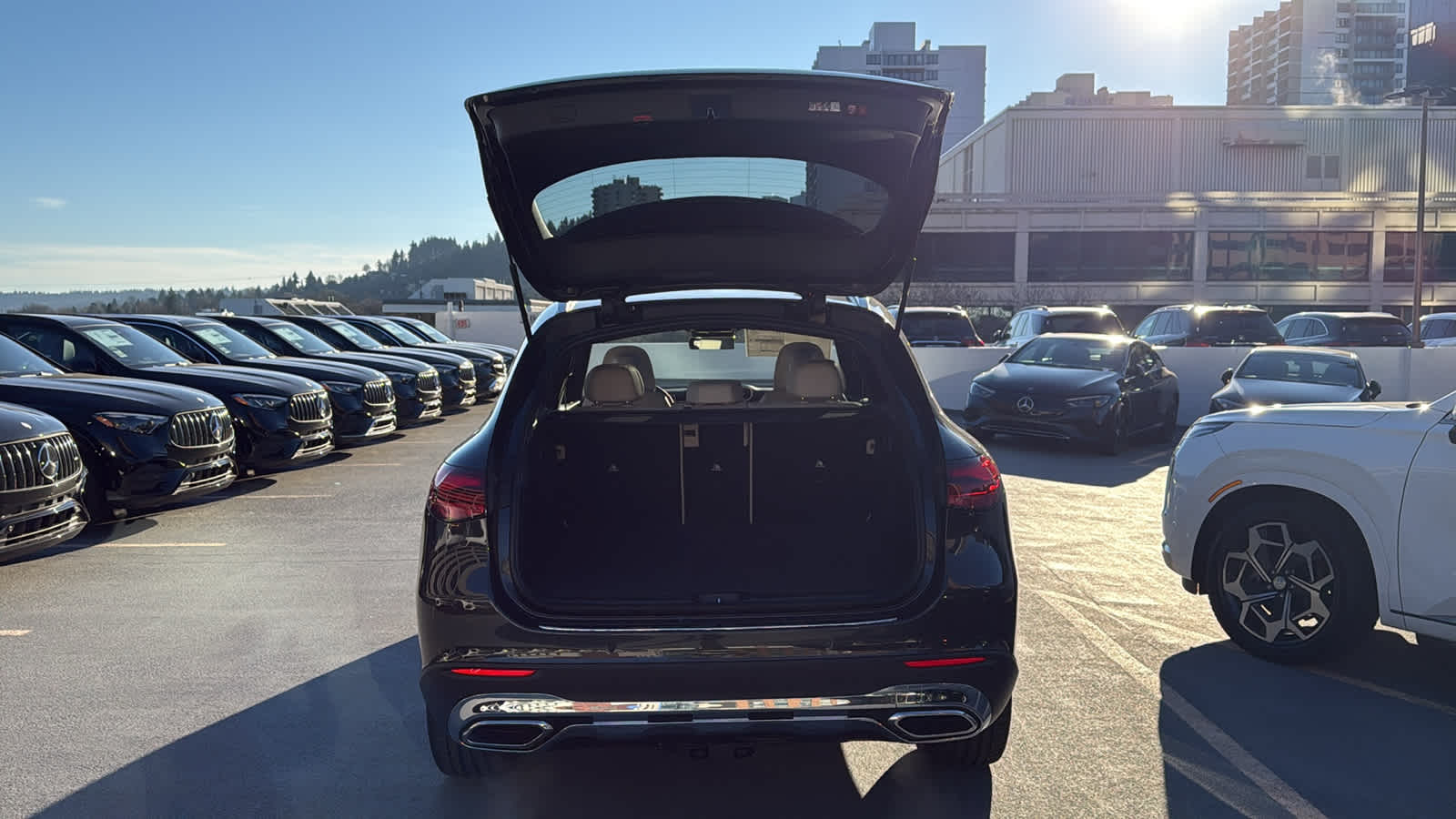 Thumbnail: 2026 Mercedes-Benz GLC - 8