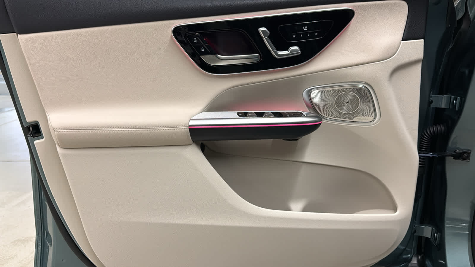 Thumbnail: 2026 Mercedes-Benz GLC - 14