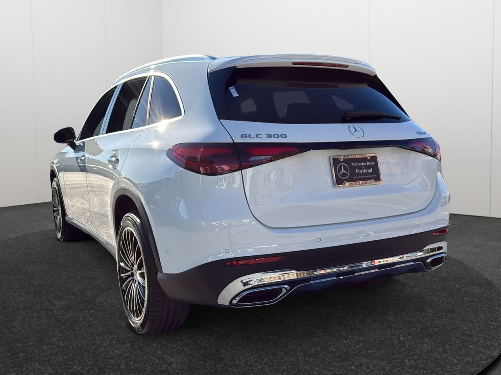 Thumbnail: 2026 Mercedes-Benz GLC - 6