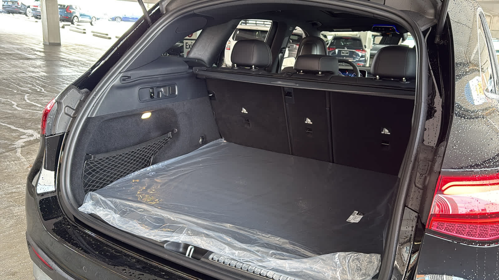 Thumbnail: 2026 Mercedes-Benz GLC - 31