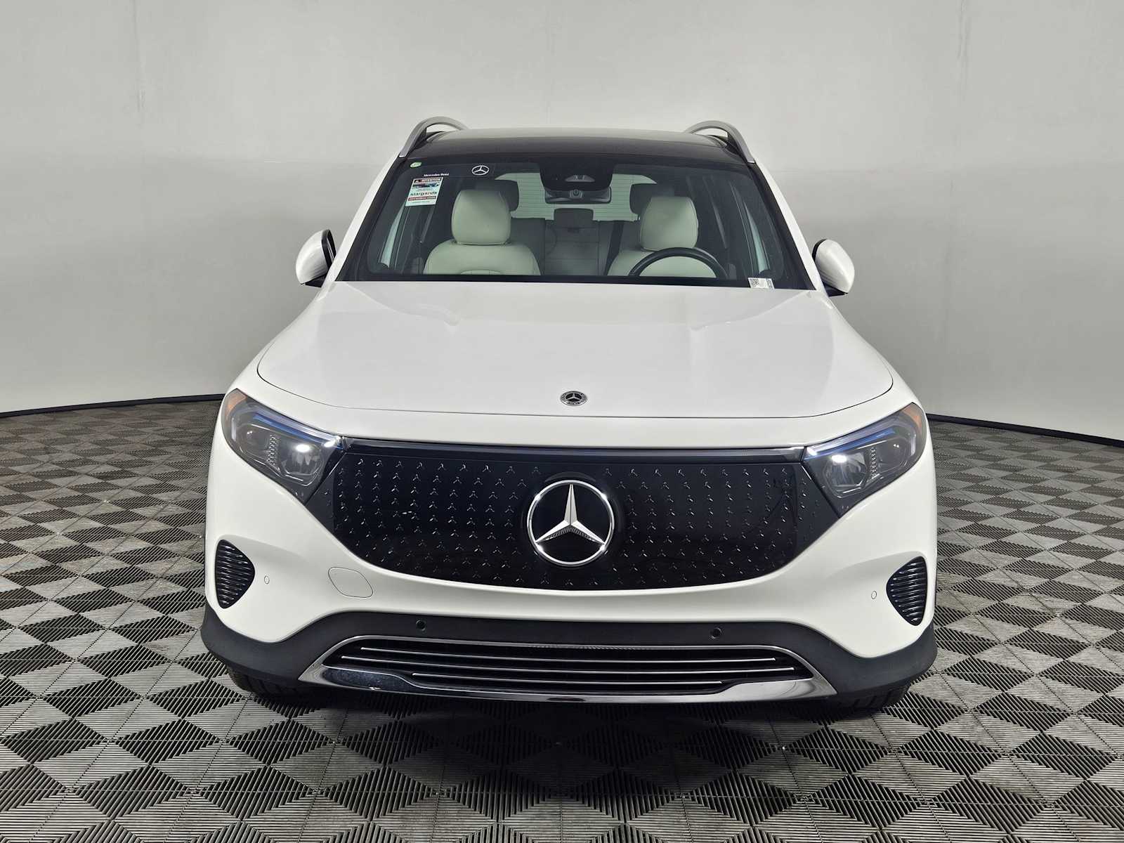 Thumbnail: 2024 Mercedes-Benz EQB - 8