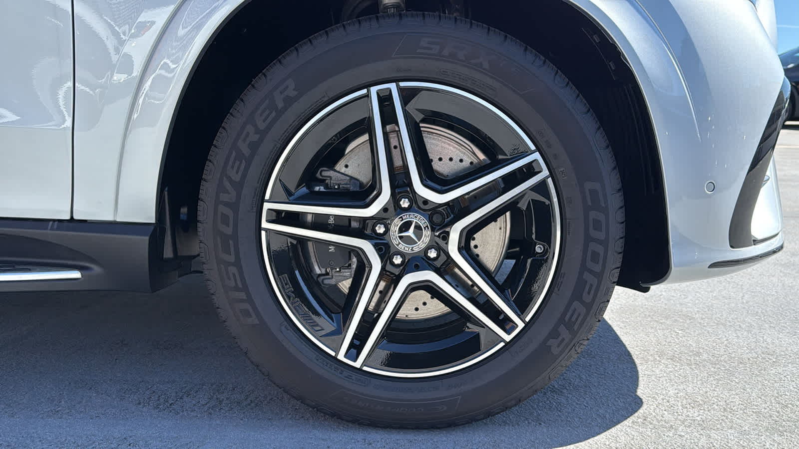 Thumbnail: 2026 Mercedes-Benz GLE - 12