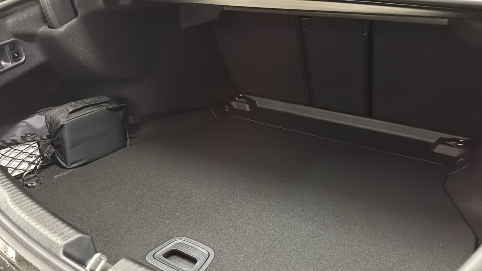 Thumbnail: 2026 Mercedes-Benz C-Class - 33