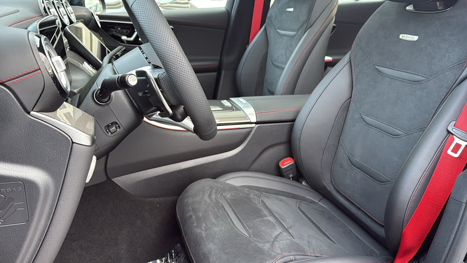 Thumbnail: 2026 Mercedes-Benz GLC - 27