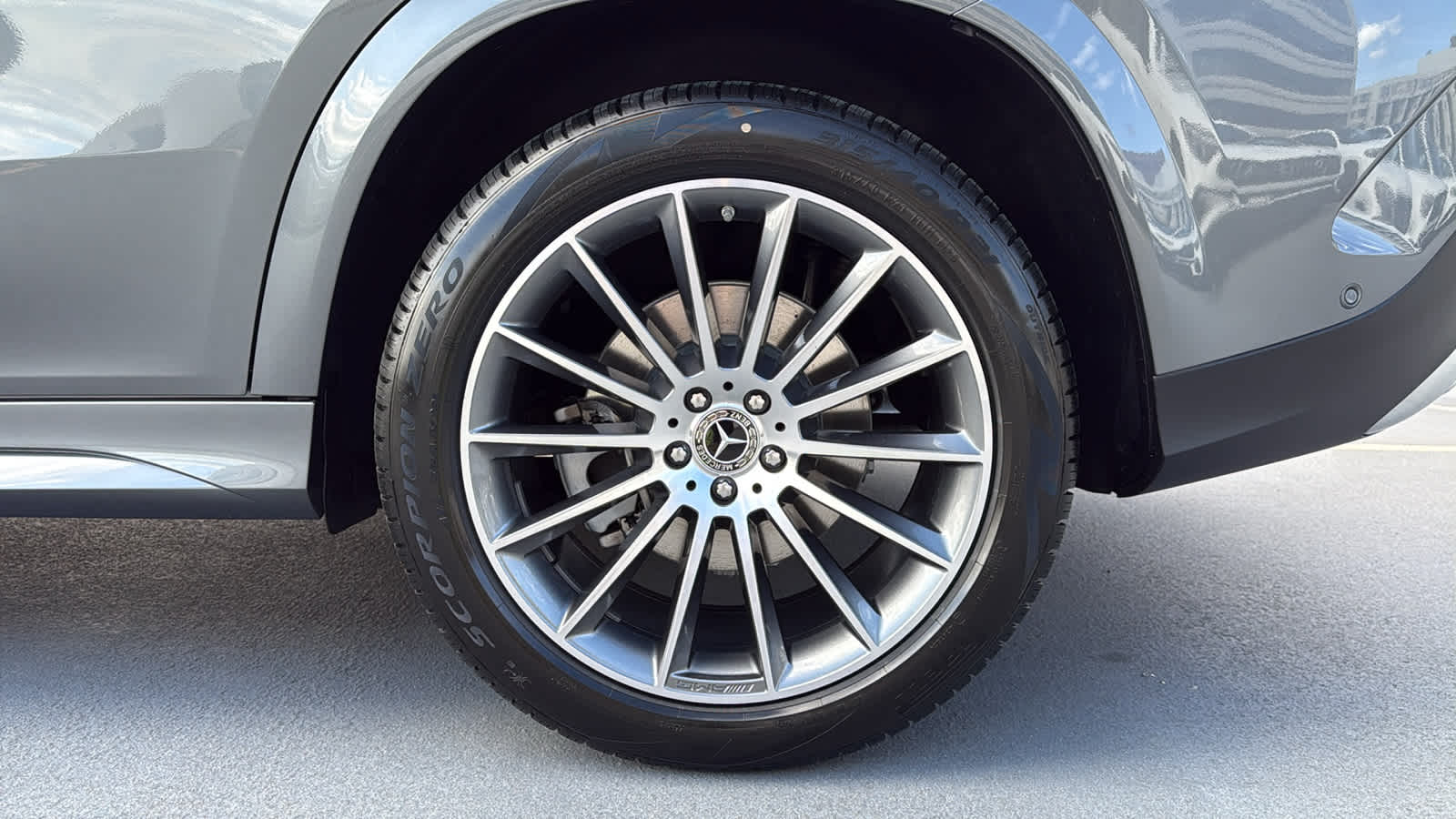 Thumbnail: 2026 Mercedes-Benz GLE - 13