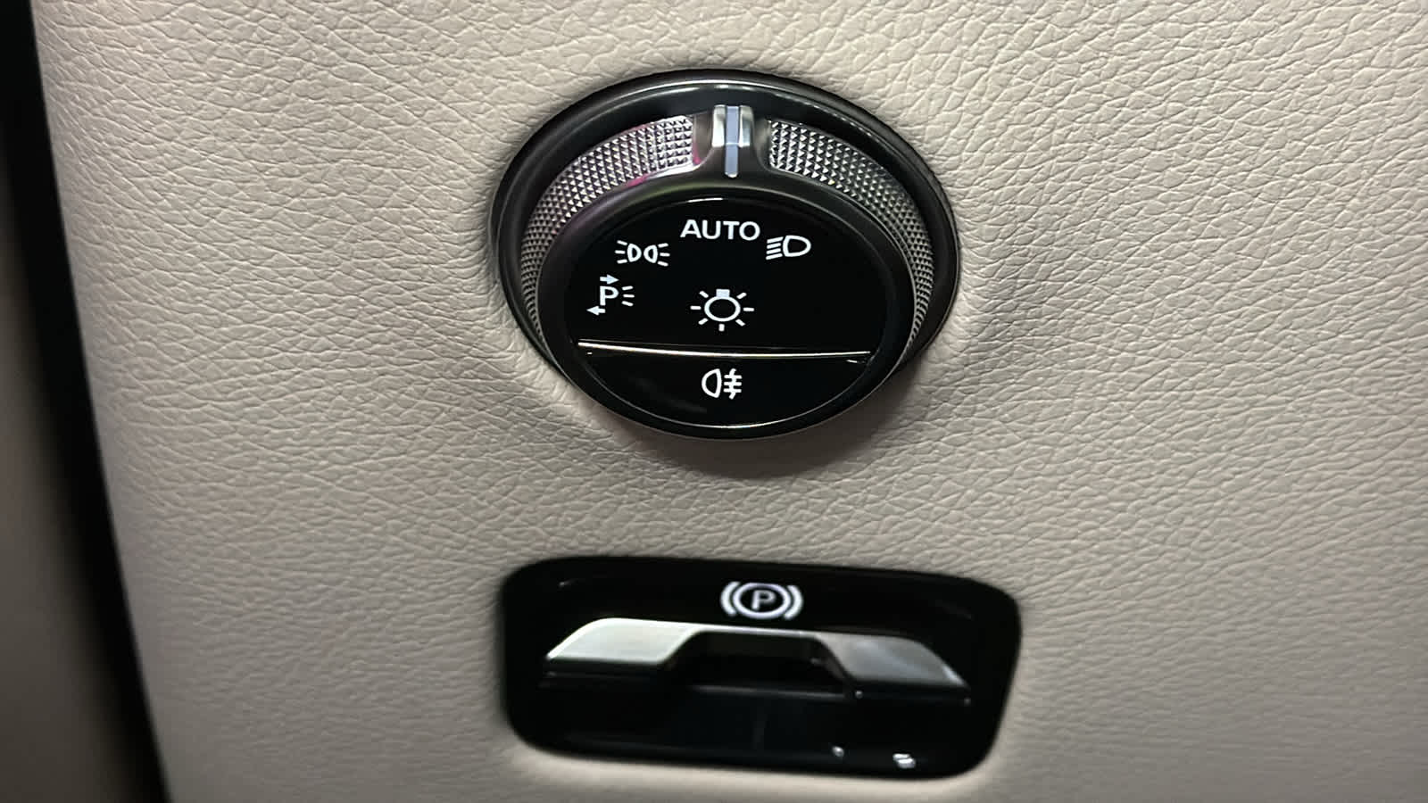 Thumbnail: 2026 Mercedes-Benz GLC - 19