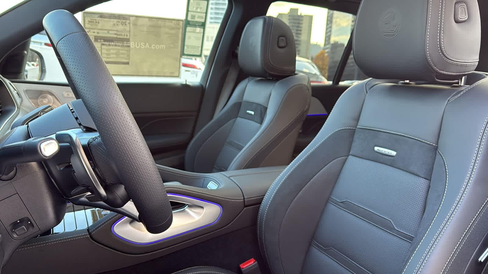 Thumbnail: 2025 Mercedes-Benz GLE - 27