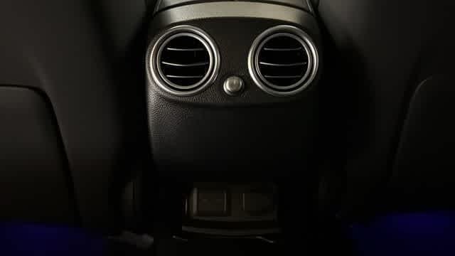 Thumbnail: 2022 Mercedes-Benz GLC - 29