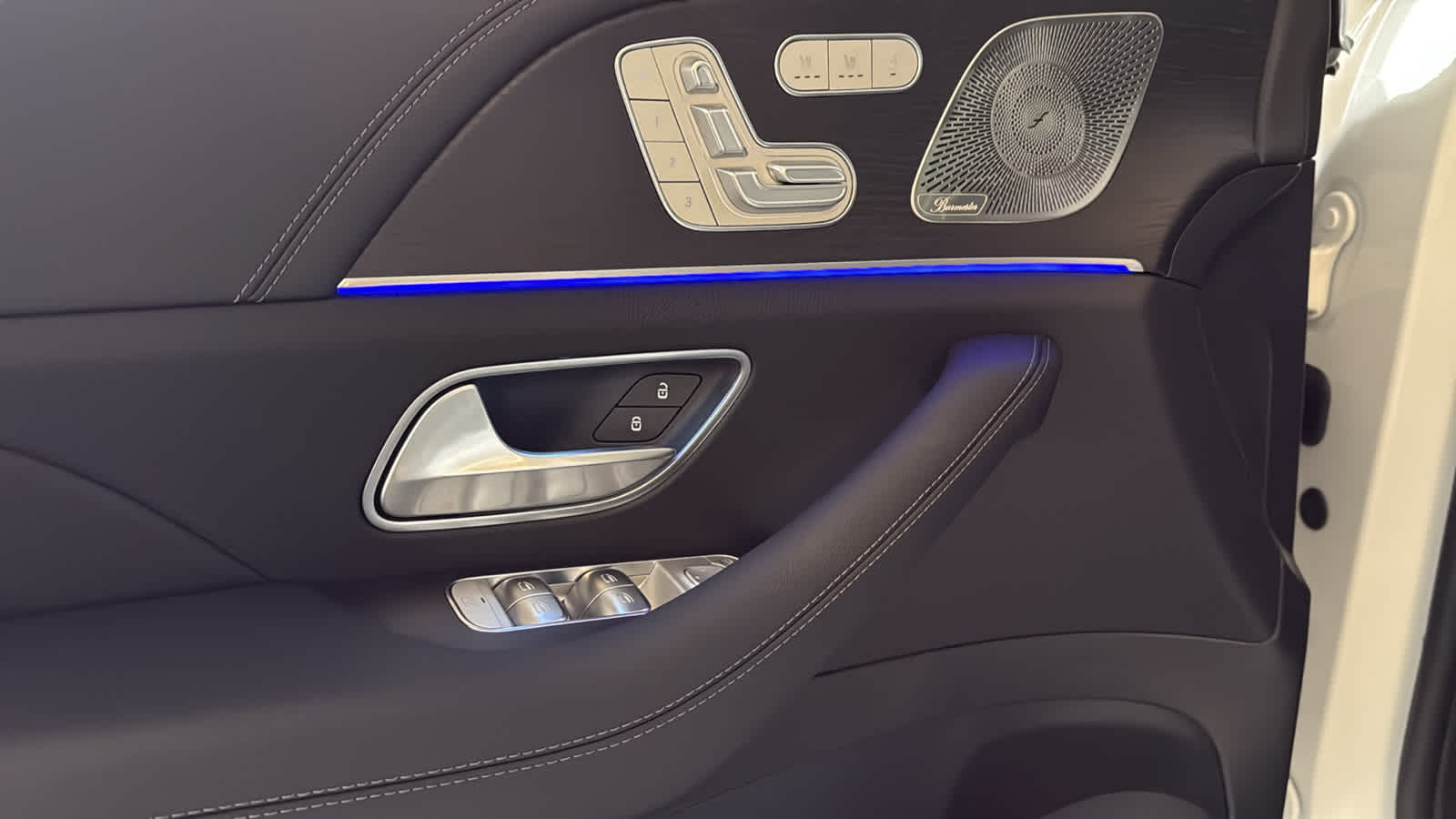 Thumbnail: 2026 Mercedes-Benz GLE - 16