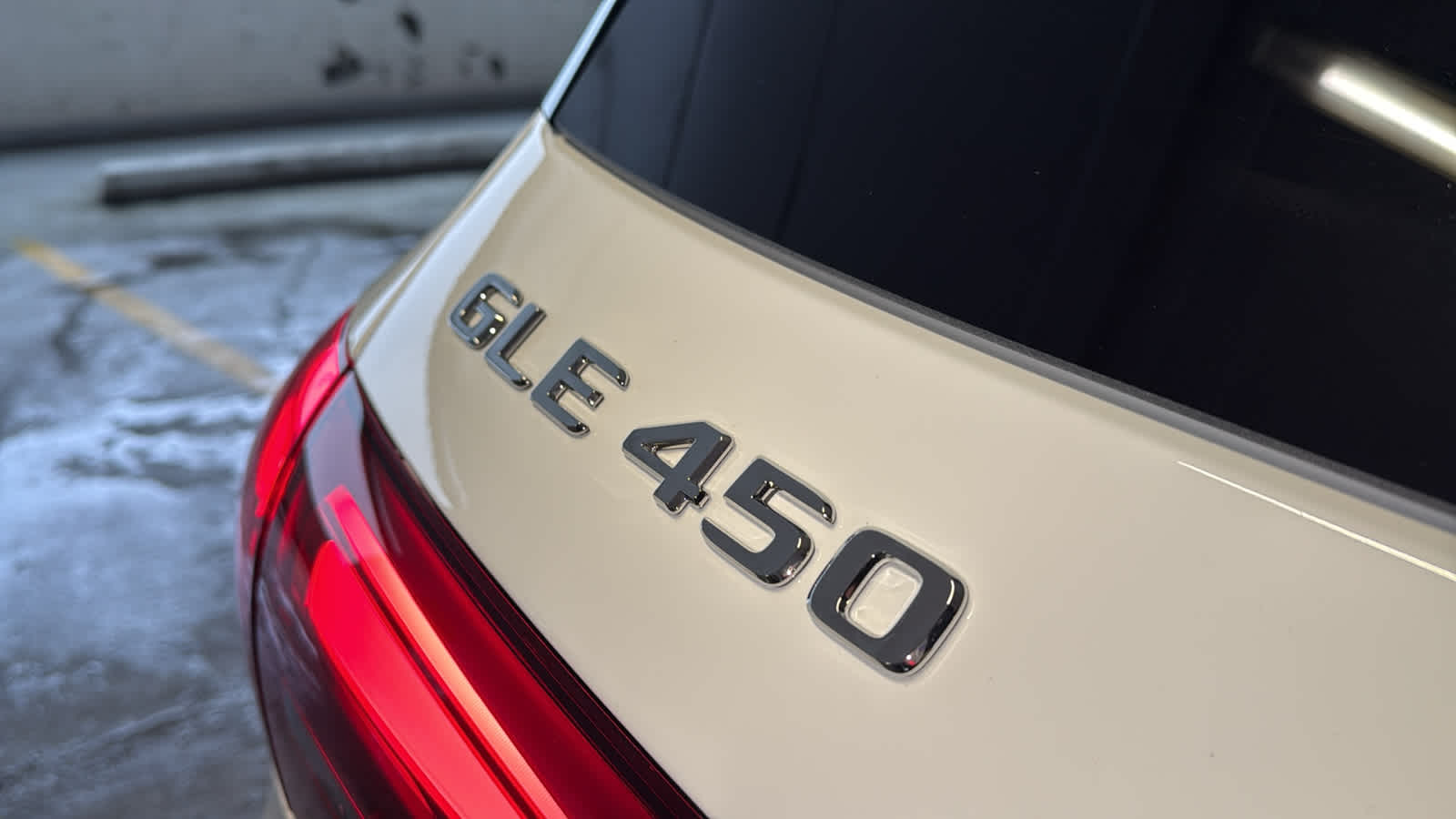 Thumbnail: 2026 Mercedes-Benz GLE - 10