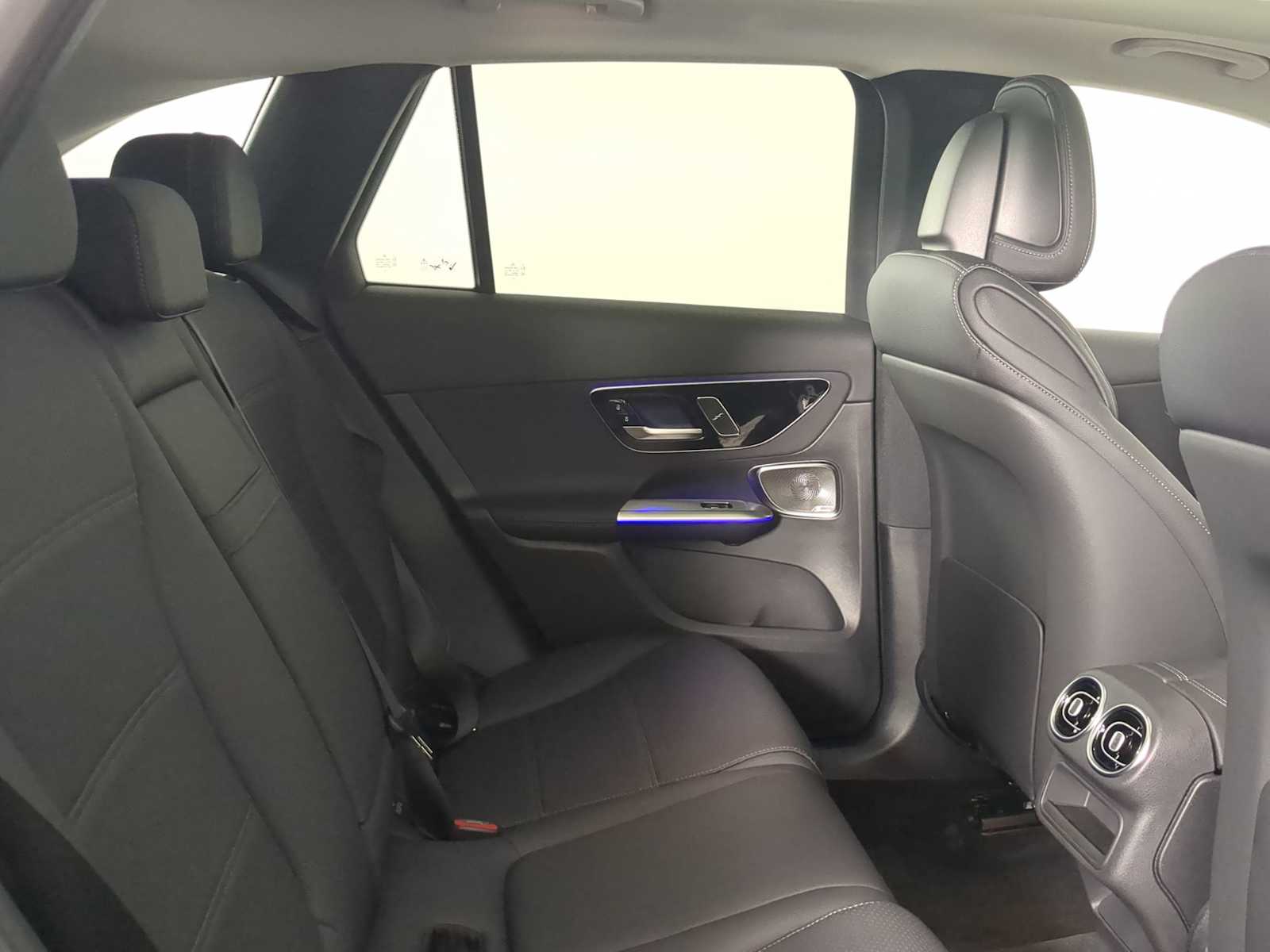 Thumbnail: 2026 Mercedes-Benz GLC - 21