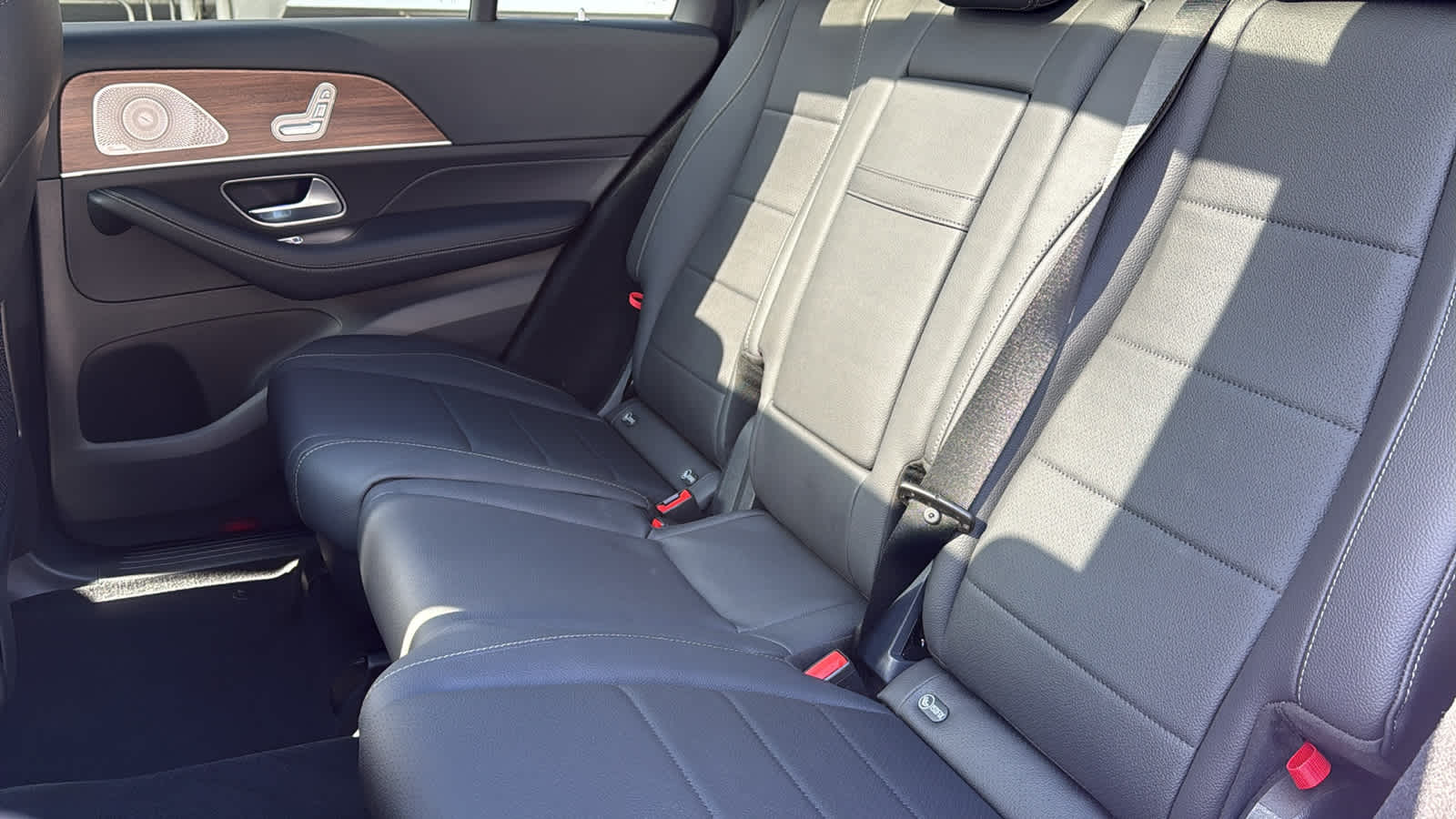 Thumbnail: 2026 Mercedes-Benz GLE - 33