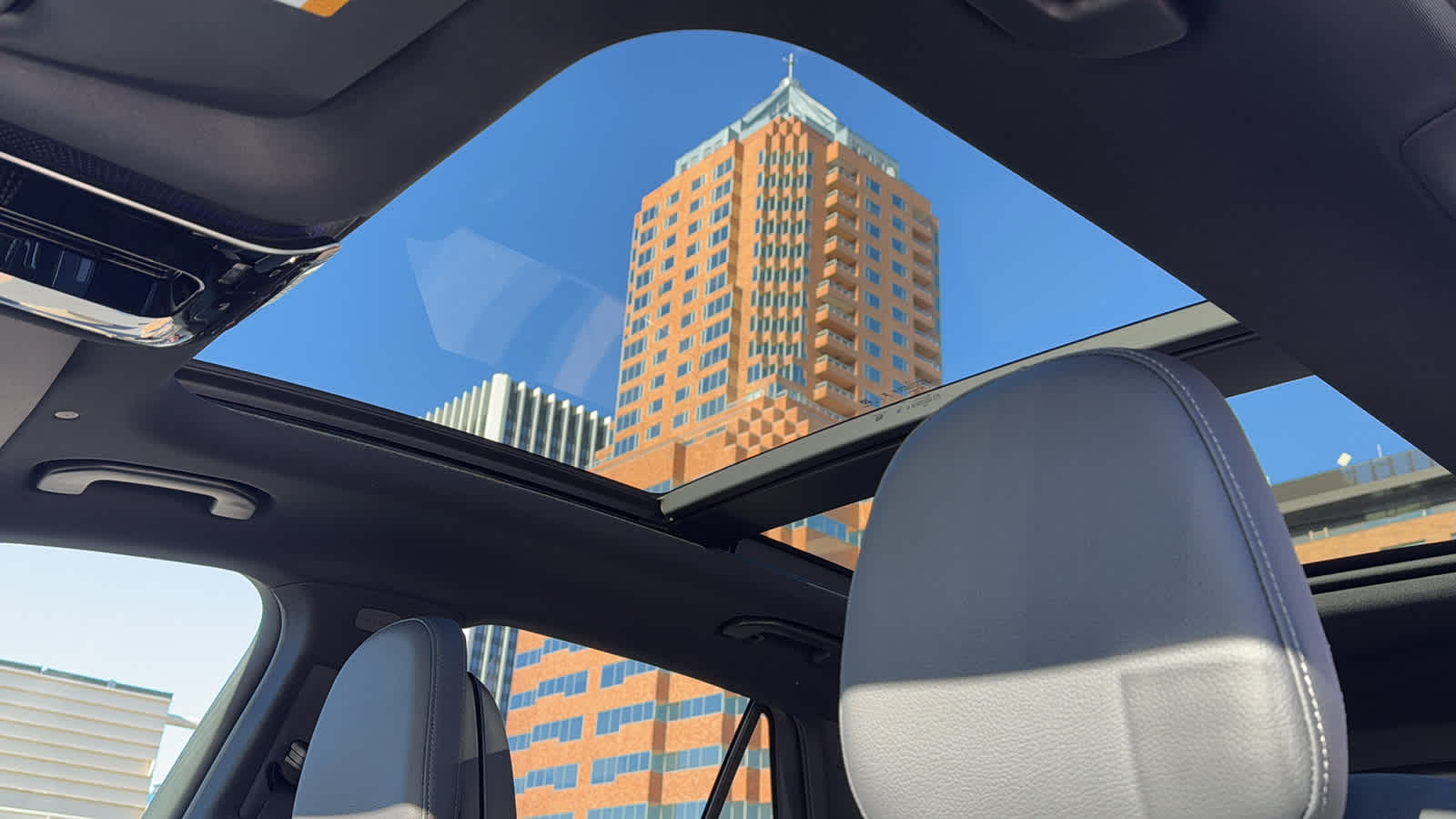 Thumbnail: 2026 Mercedes-Benz GLC - 26