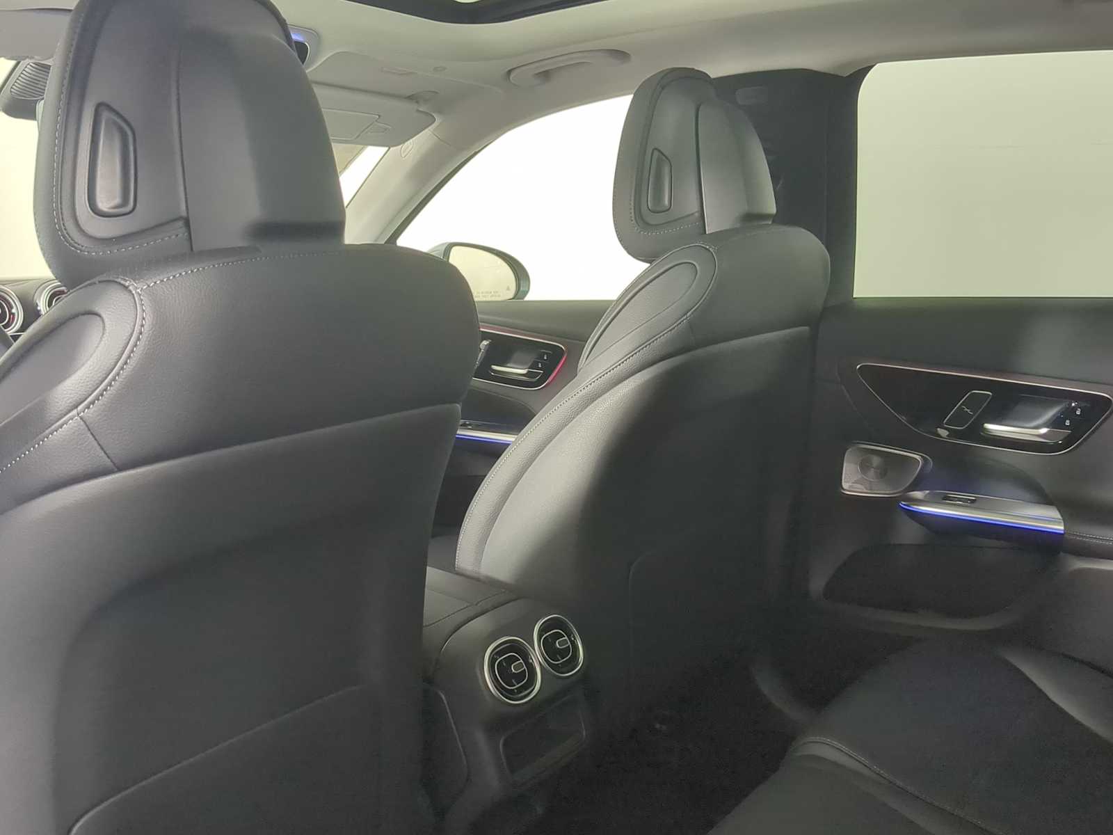 Thumbnail: 2026 Mercedes-Benz GLC - 19