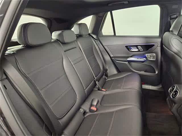 Thumbnail: 2025 Mercedes-Benz GLC - 42