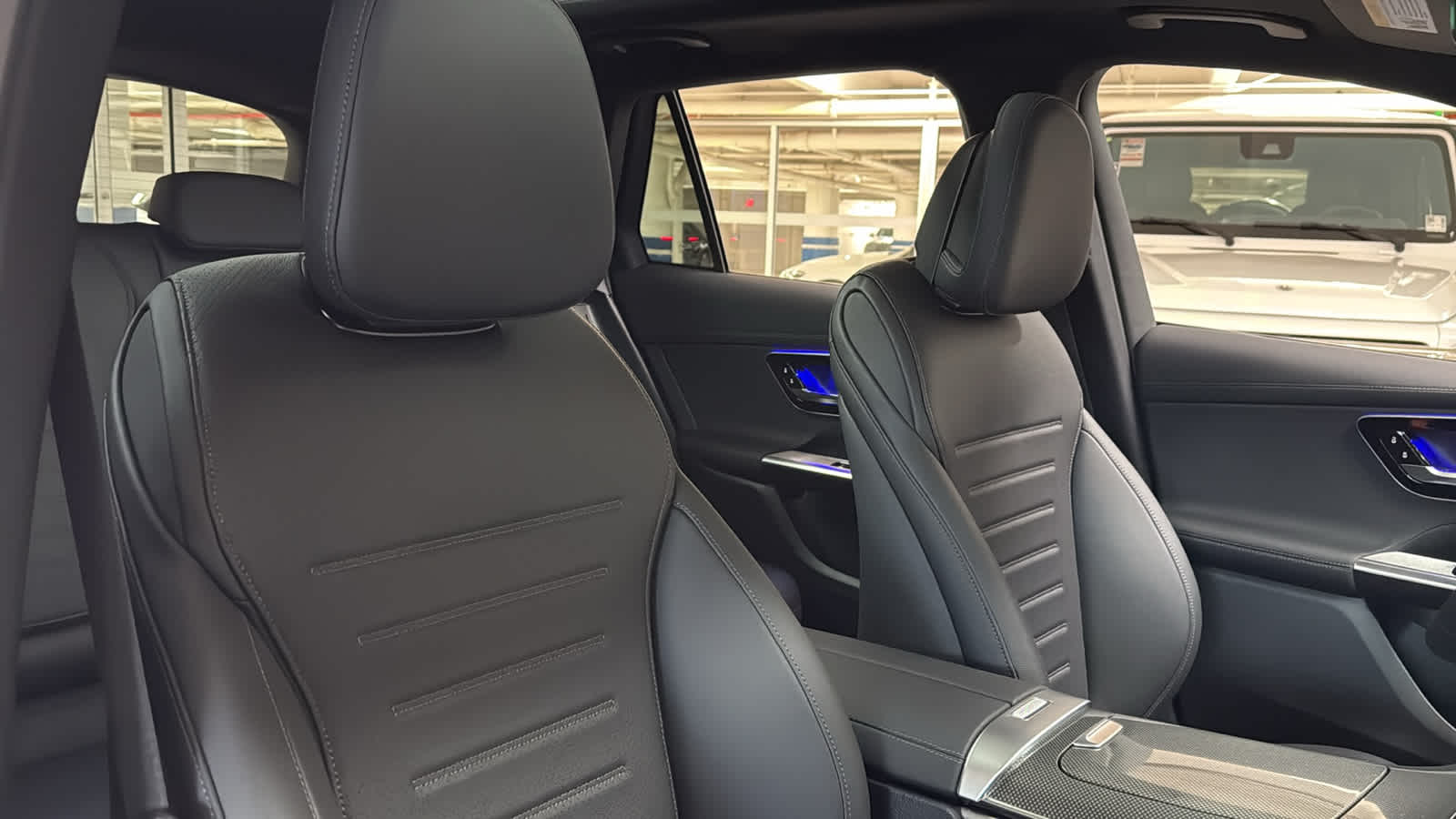 Thumbnail: 2026 Mercedes-Benz GLC - 34