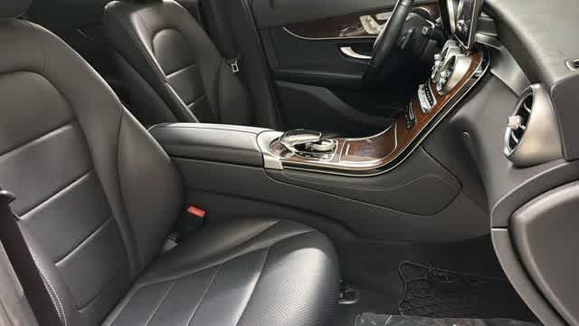 Thumbnail: 2018 Mercedes-Benz GLC - 34