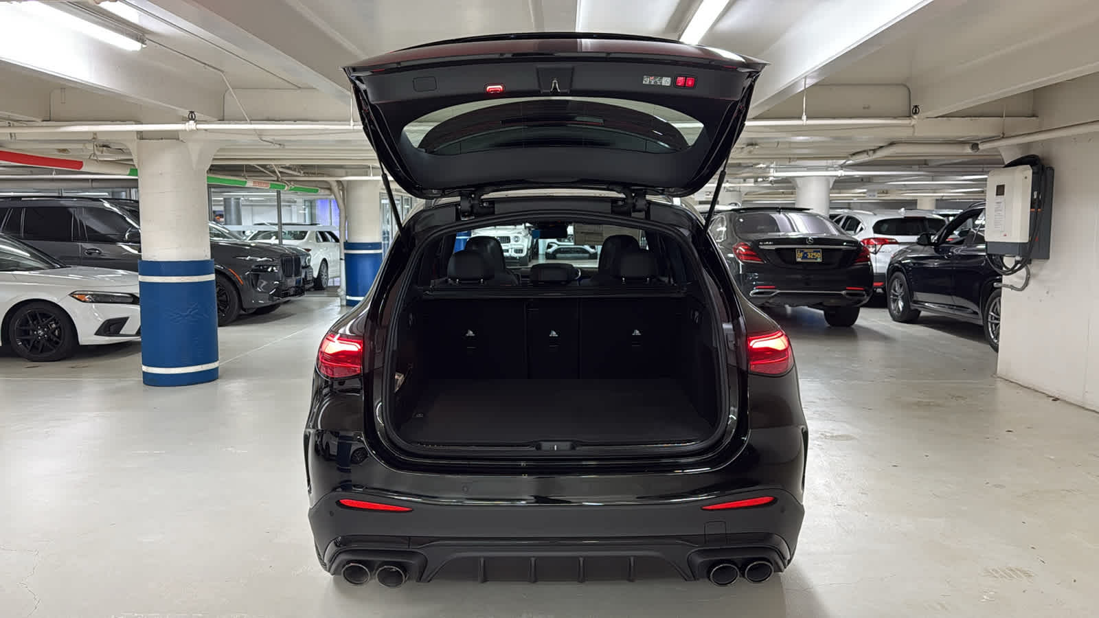 Thumbnail: 2026 Mercedes-Benz GLC - 8