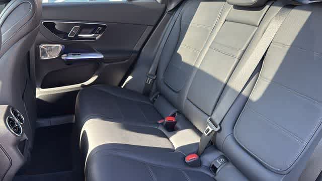 Thumbnail: 2025 Mercedes-Benz GLC - 30