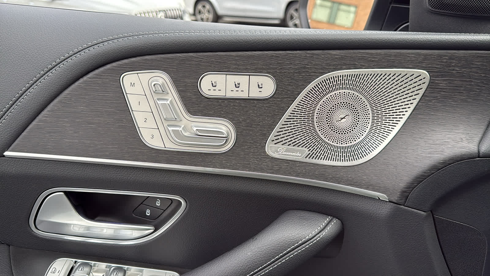 Thumbnail: 2026 Mercedes-Benz GLE - 15