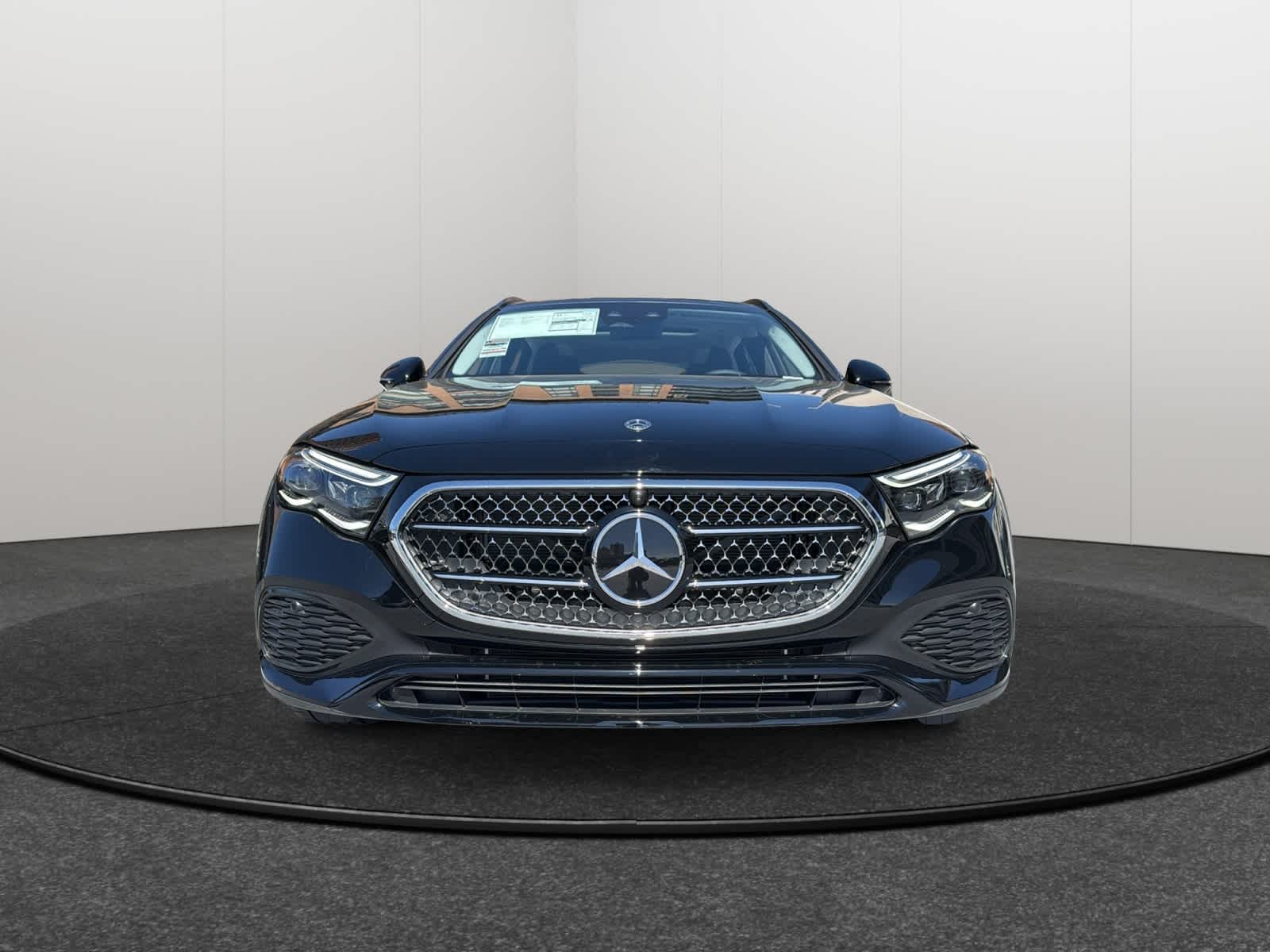 Thumbnail: 2026 Mercedes-Benz E-Class - 2