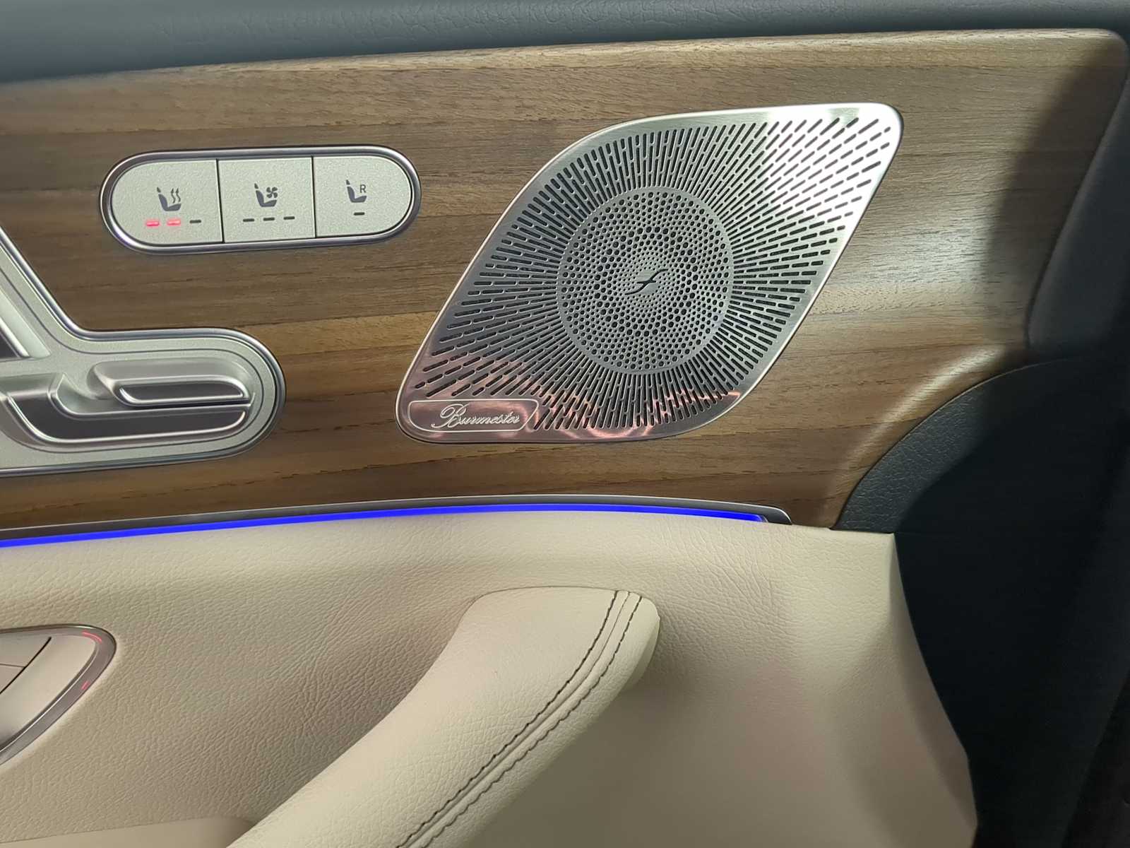 Thumbnail: 2026 Mercedes-Benz GLE - 30