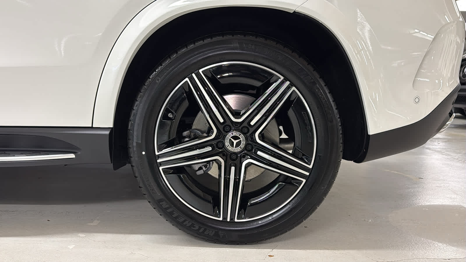 Thumbnail: 2026 Mercedes-Benz GLE - 12