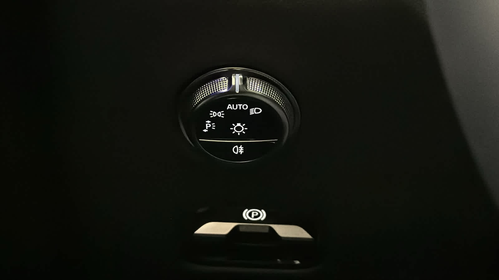 Thumbnail: 2026 Mercedes-Benz GLC - 18