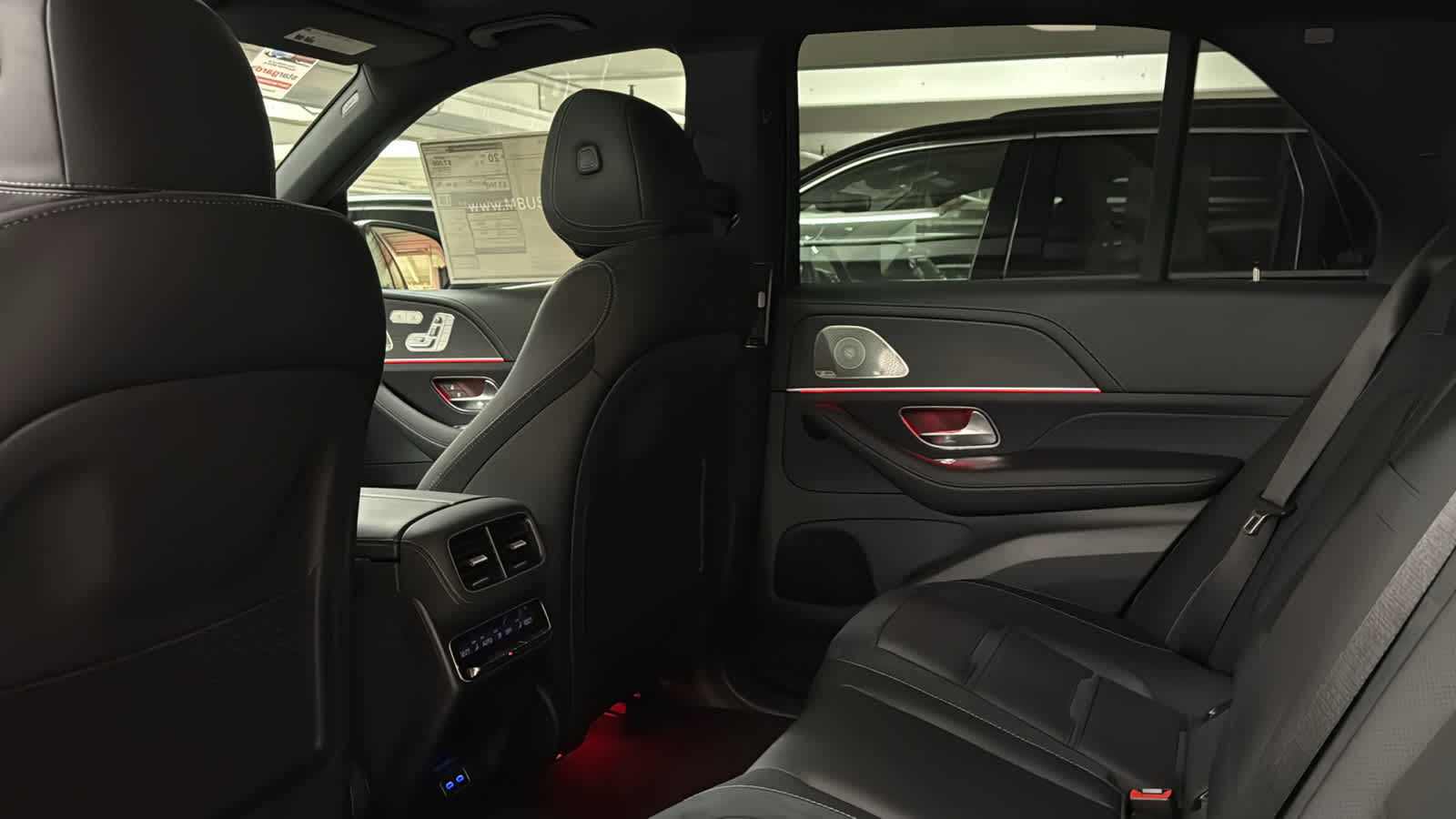 Thumbnail: 2026 Mercedes-Benz GLE - 28