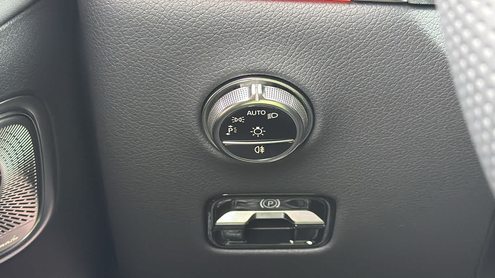 Thumbnail: 2026 Mercedes-Benz GLC - 17