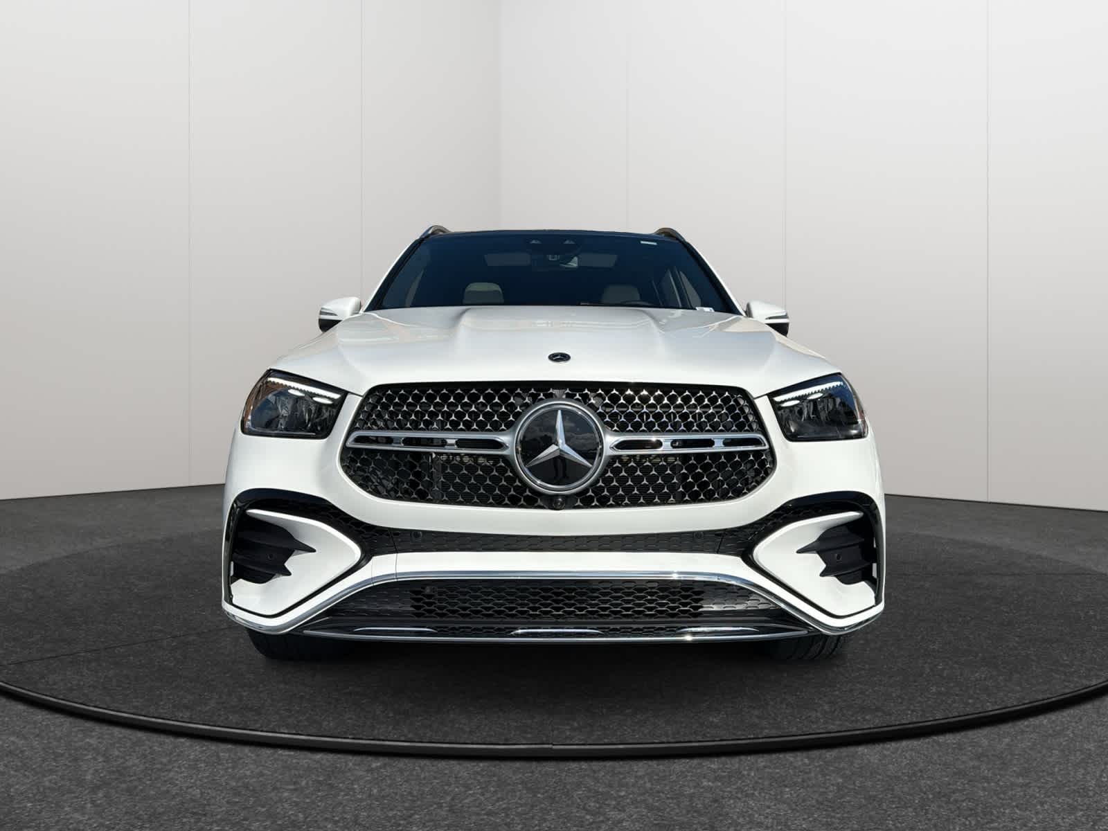 Thumbnail: 2026 Mercedes-Benz GLE - 2