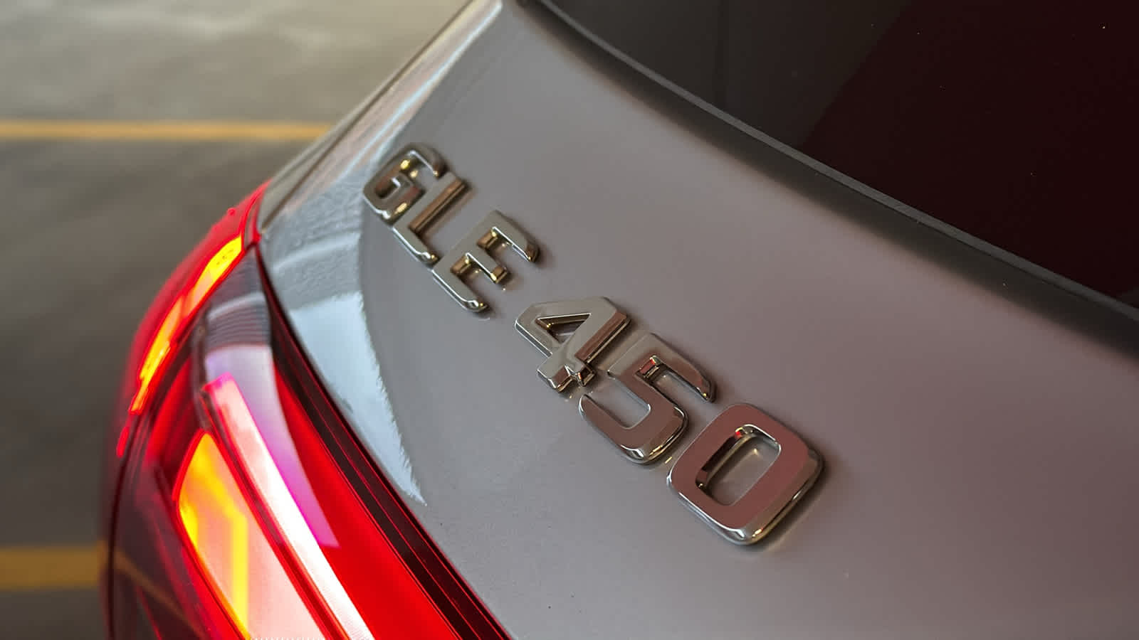 Thumbnail: 2026 Mercedes-Benz GLE - 10