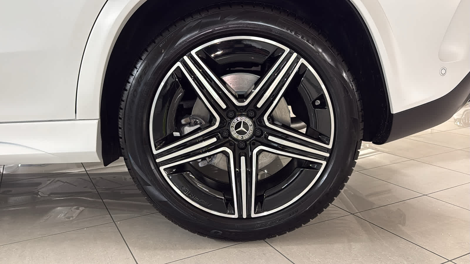Thumbnail: 2026 Mercedes-Benz GLE - 12