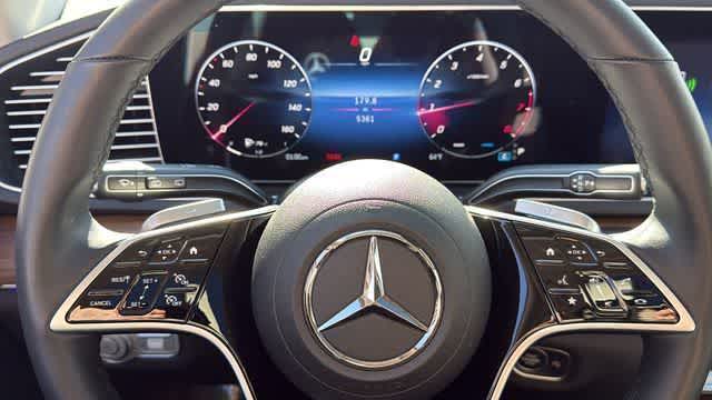 Thumbnail: 2025 Mercedes-Benz GLE - 17