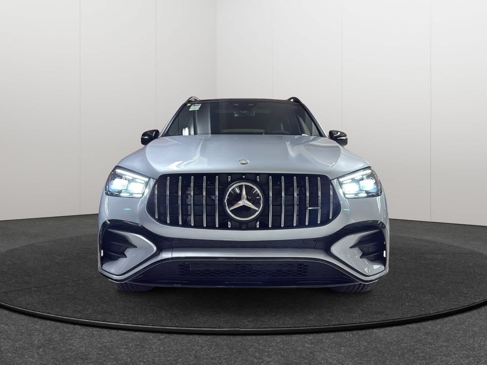 Thumbnail: 2026 Mercedes-Benz GLE - 2
