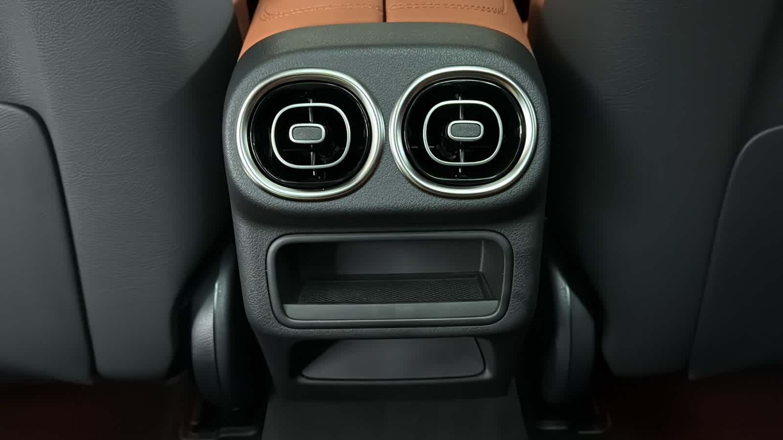 Thumbnail: 2026 Mercedes-Benz GLC - 29