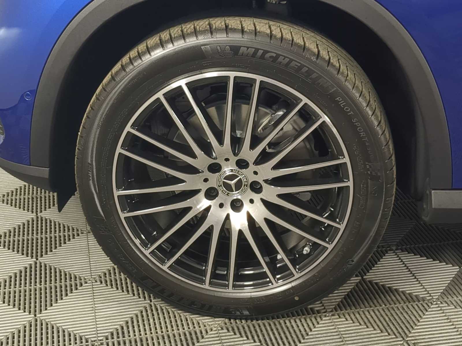 Thumbnail: 2026 Mercedes-Benz GLC - 15