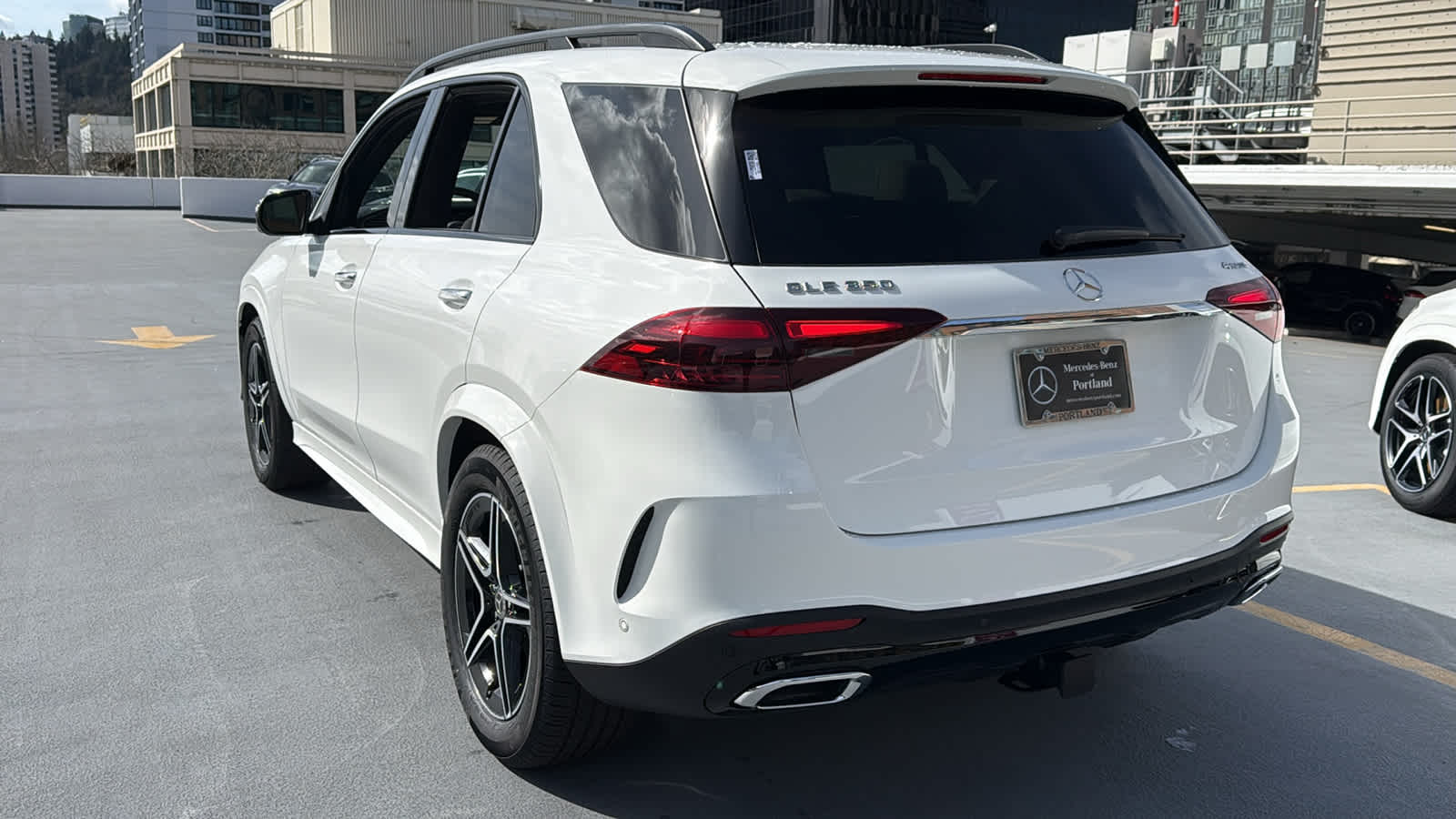 Thumbnail: 2026 Mercedes-Benz GLE - 7