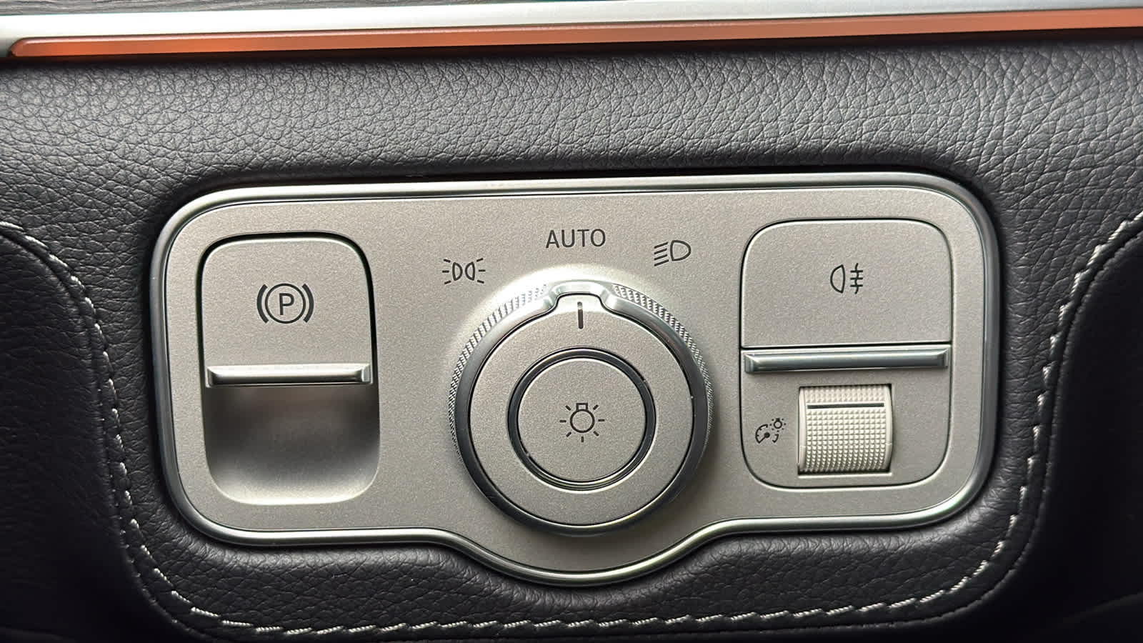 Thumbnail: 2026 Mercedes-Benz GLE - 18