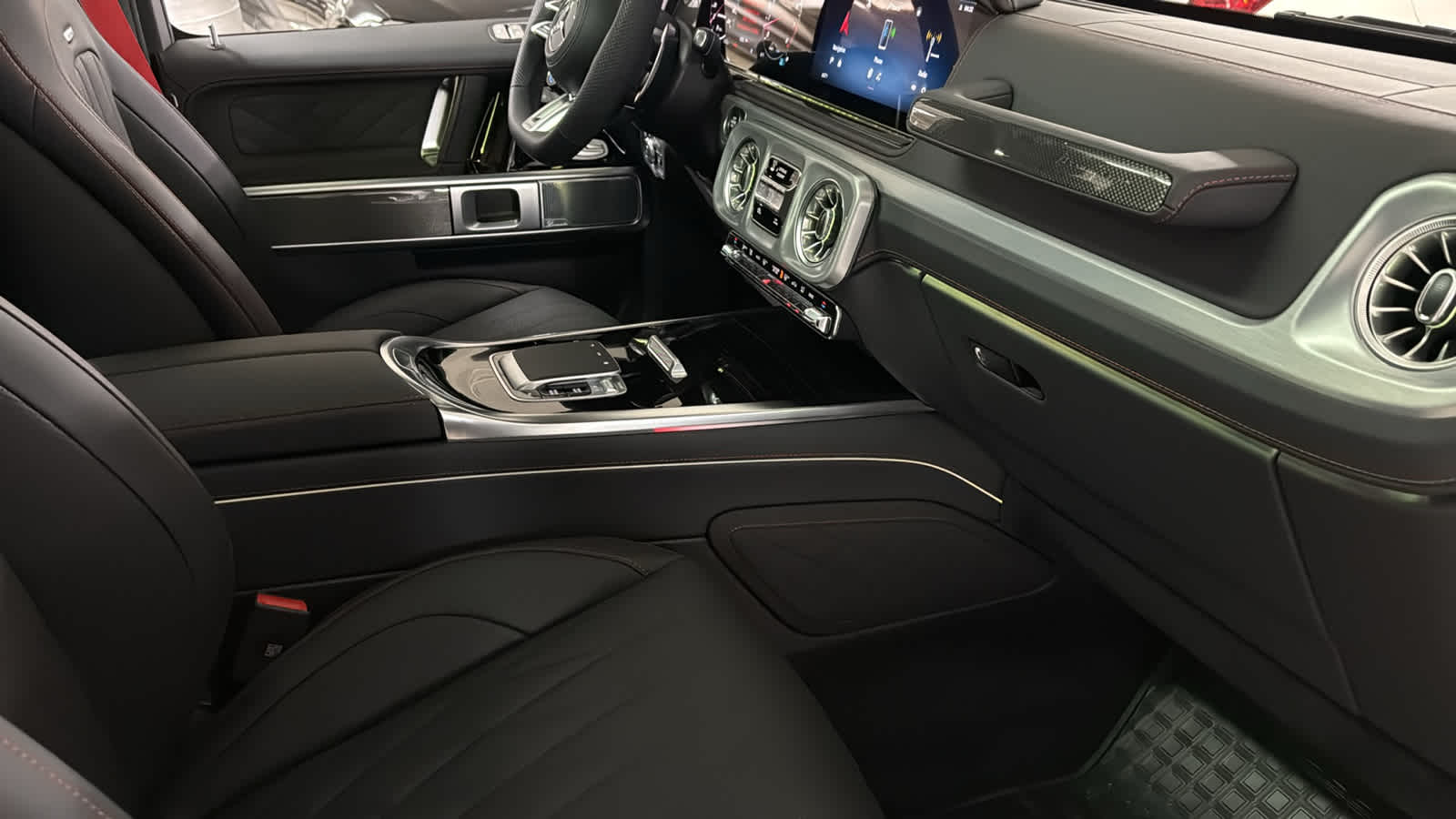 Thumbnail: 2026 Mercedes-Benz G-Class - 38