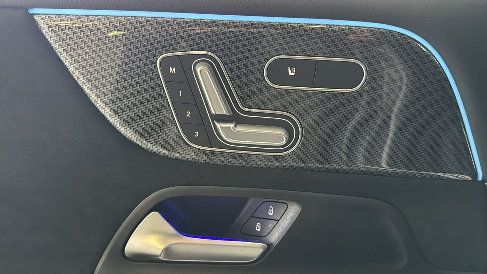 Thumbnail: 2026 Mercedes-Benz GLB - 16