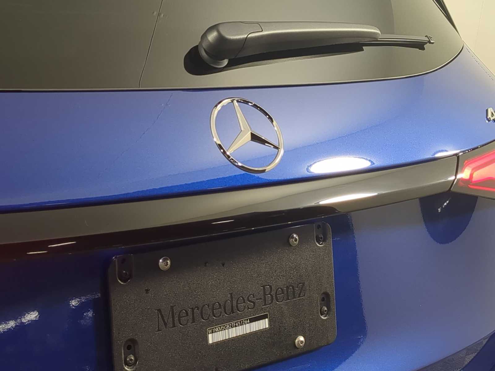 Thumbnail: 2026 Mercedes-Benz GLC - 10