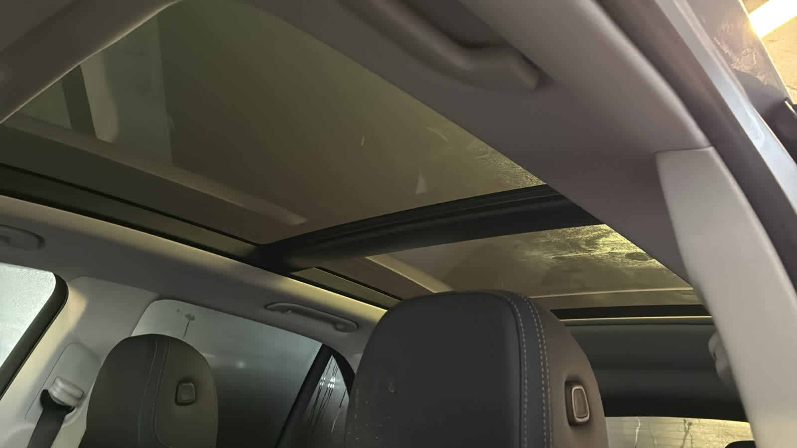 Thumbnail: 2026 Mercedes-Benz GLE - 26