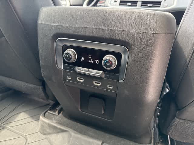 2021 Chevrolet Suburban Z71 28