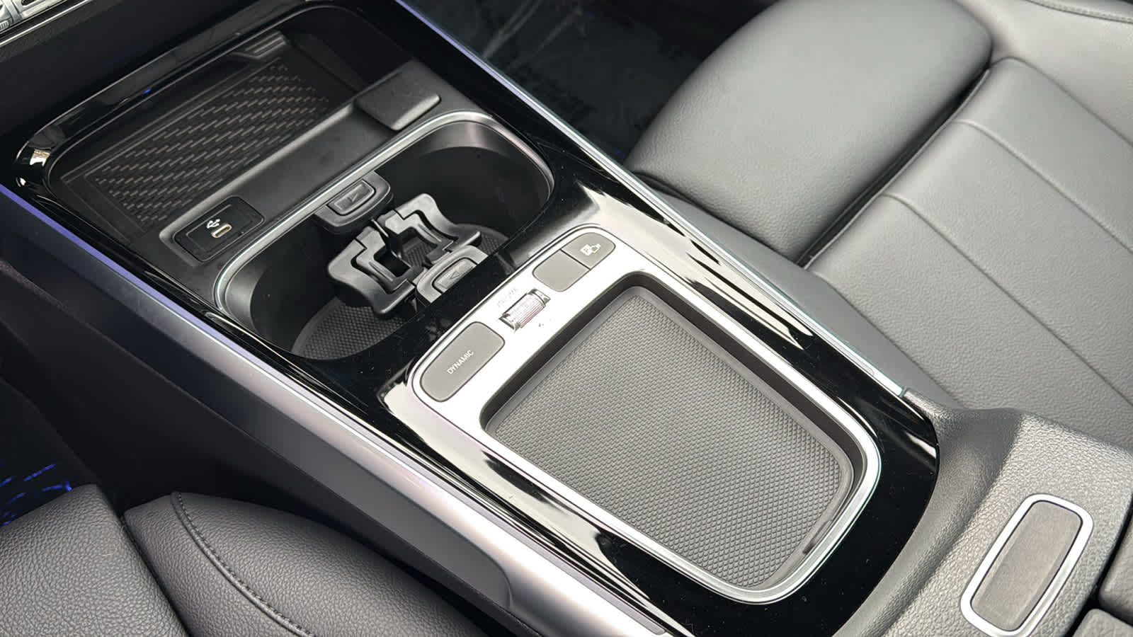 Thumbnail: 2025 Mercedes-Benz GLB - 27