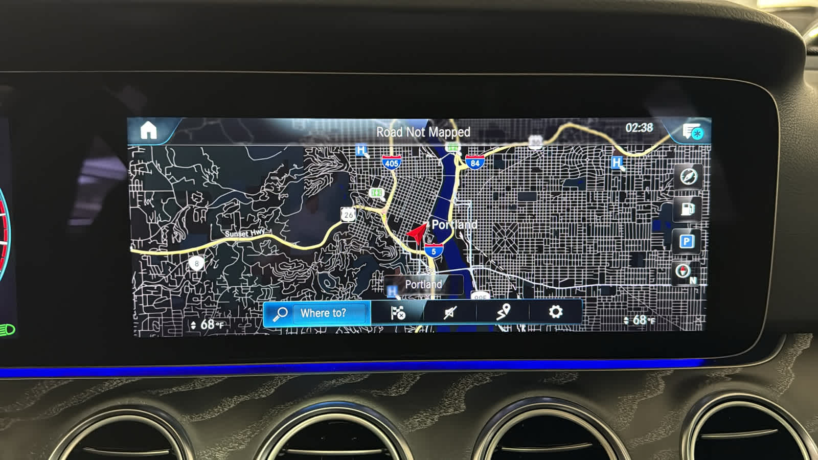 Thumbnail: 2023 Mercedes-Benz E-Class - 19